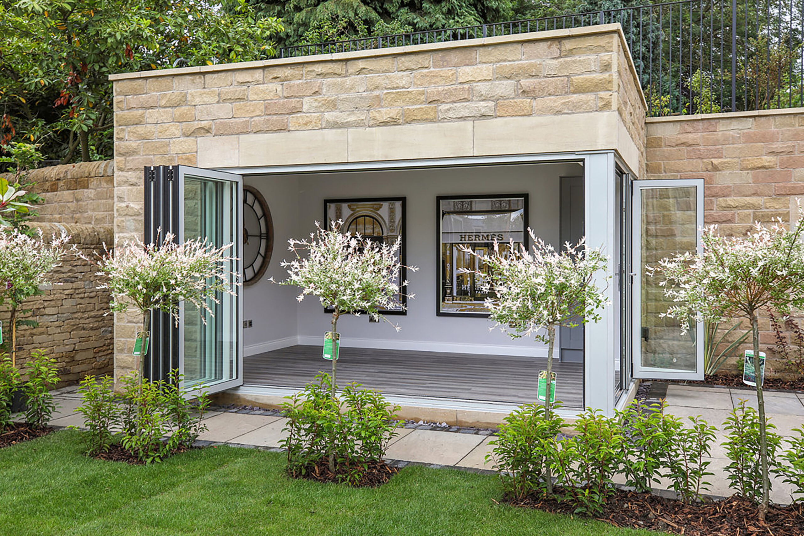 Why Everyone’s Suddenly Talking About Aluminium Front Doors (And Should You Join Them?)
